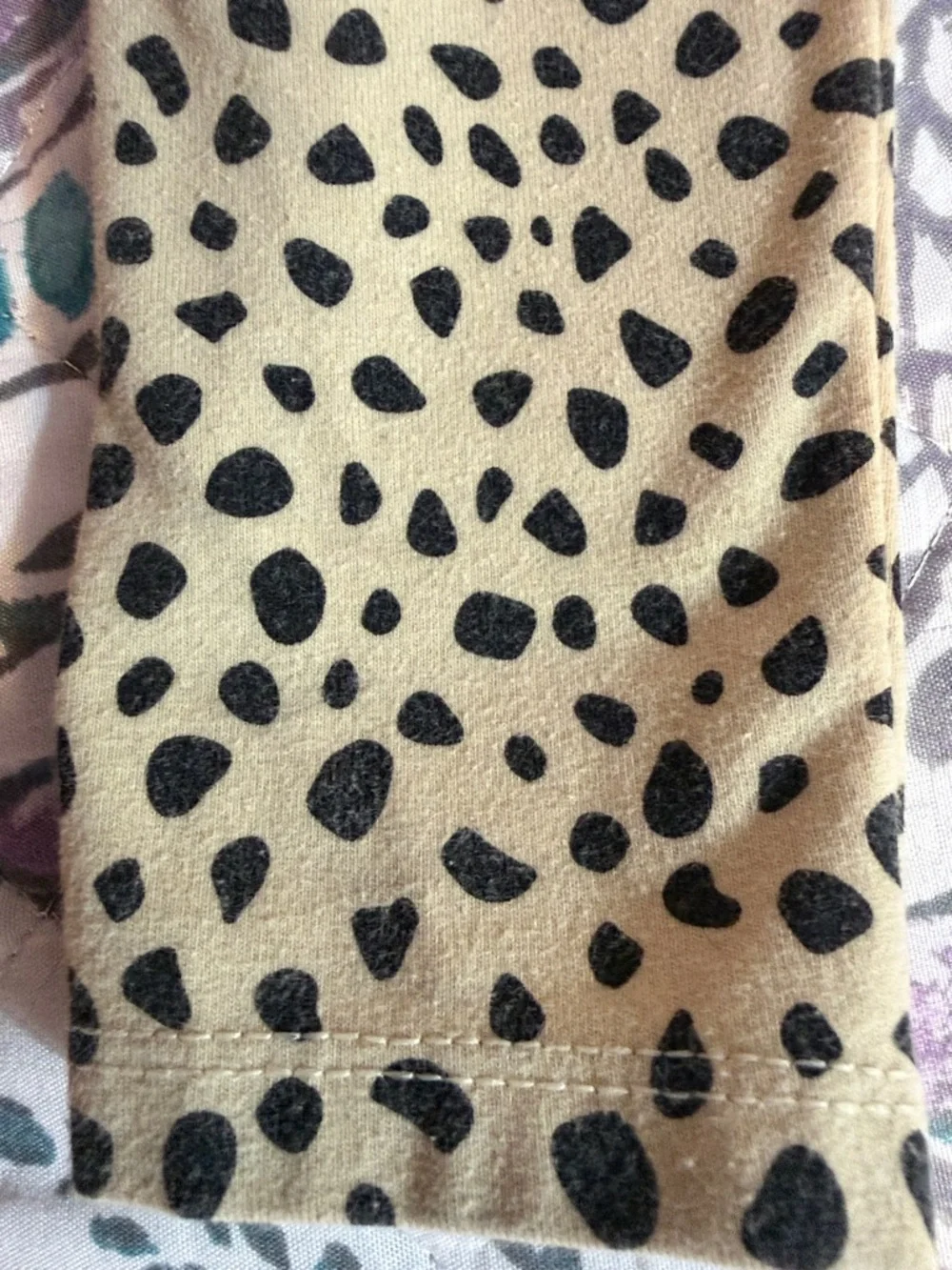Gar animals Tan Leggings with Black Leopard Spots Size 3T